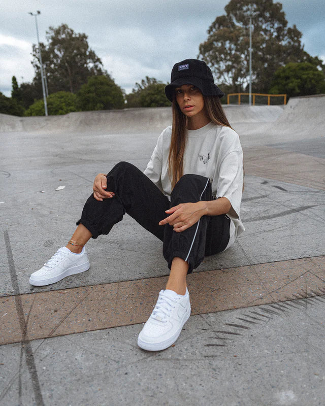 NOBARA - Oversized T-Shirt