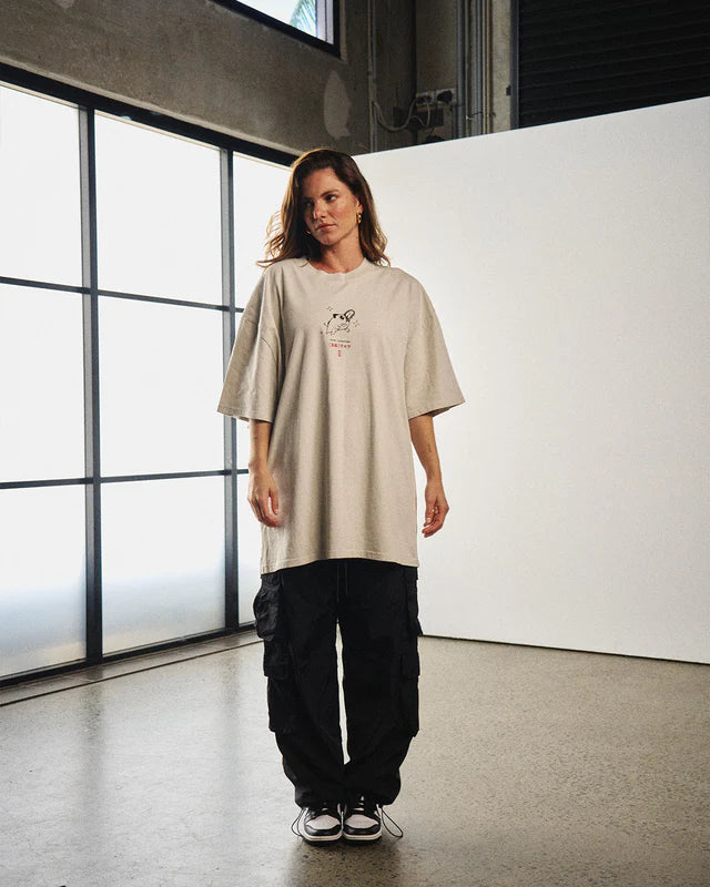 Makima (Drinks) - Oversized T-Shirt