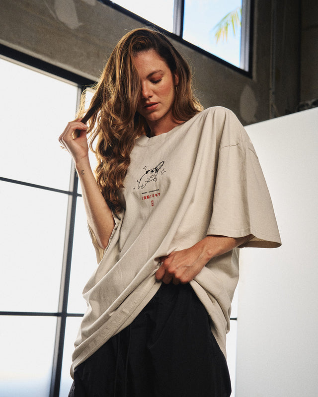 Makima (Drinks) - Oversized T-Shirt